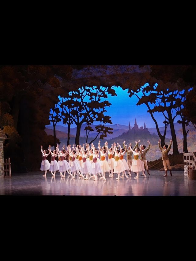 𝑮𝒊𝒔𝒆𝒍𝒍𝒆
東京シティ・バレエ団『ジゼル』
2026年2月7日（土）・8日(日)
📍新国立劇場中劇場

ジゼル／清水愛恵
アルブレヒト／浅田良和
ヒラリオン／杉浦恭太
ペザント パ・ド・ドゥ／石井日奈子 栄木耀瑠
.
.
📸石塚あずさ @azusa_ish 
.
.
改訂演出・振付：安達悦子
（J.コラリ、J.ペロー、Ｍ.プティパに基づく)

指揮：井田勝大
演奏：東京シティ・フィルハーモニック管弦楽団
主催：公益財団法人東京シティ・バレエ団
都民音楽フェスティバル主催：東京都／公益財団法人東京都歴史文化財団

*-*-*-*-*-*-*-*-*-*-*-*-*-*-*-*-*-*-*-*-*-*-*-*

#都フェス #都民音楽フェスティバル #Tokyo_Performing_Music_Festival
#東京シティバレエ団 #tokyocityballet